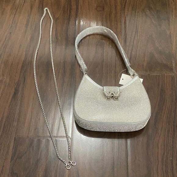 Elegant Silver Women's Shoulder Bag Purse - Picture 13 of 15